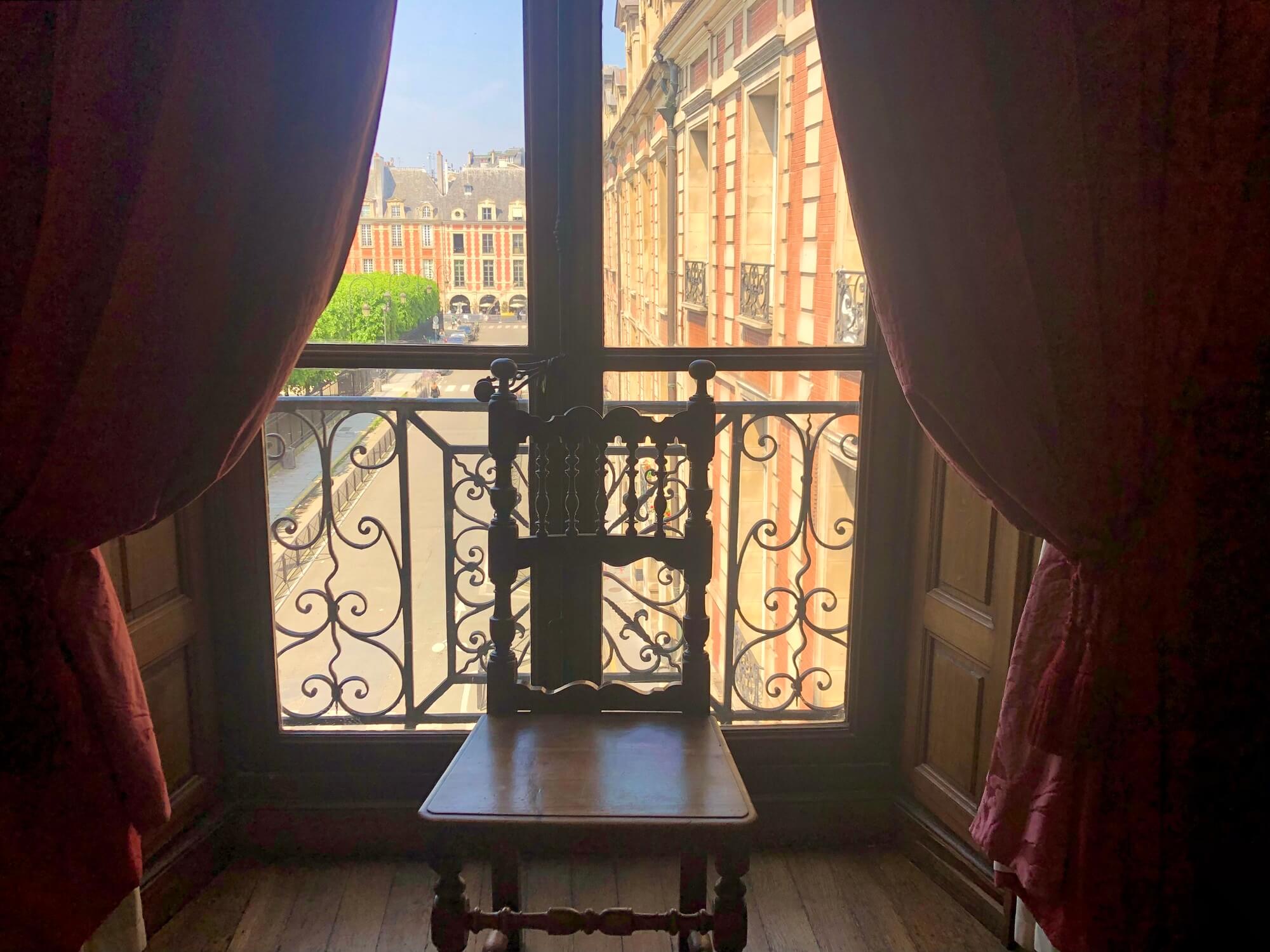 パリ最新情報「フランスの文豪ヴィクトル・ユゴーが暮らした家、記念館として120周年を迎える」