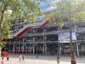 パリ最新情報「パリ、ポンピドゥー・センターが5年間の閉鎖へ。代わる巨大美術館がパリ郊外にオープン予定」