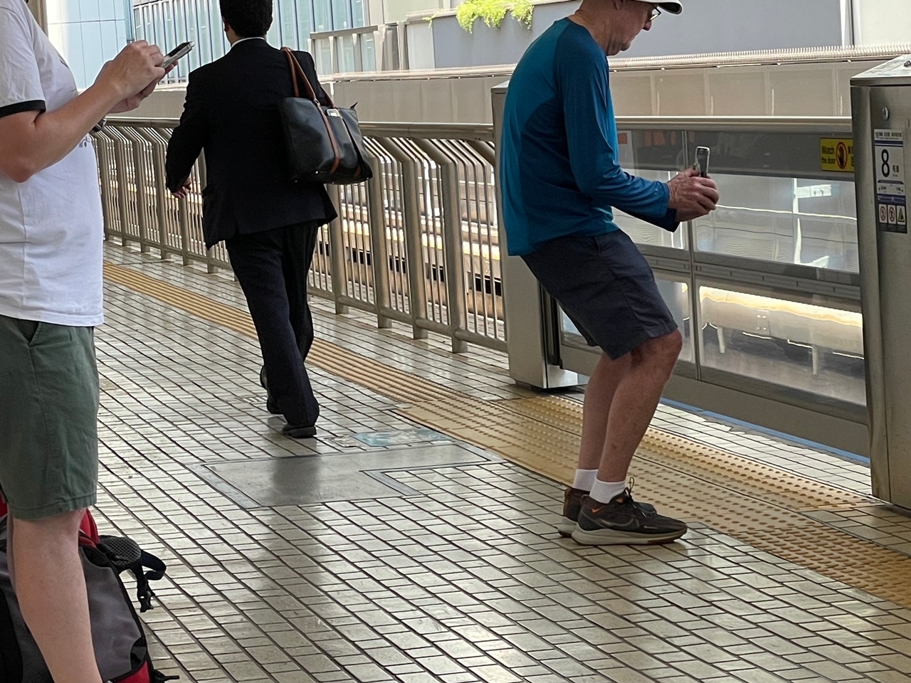 滞日日記「東京駅のデパ地下で弁当を買ってからの新幹線乗車習慣」