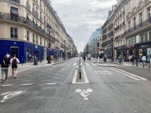 パリ最新情報「800キロを徒歩でゴミ拾い！フランス、インフルエンサーが啓蒙活動へ」