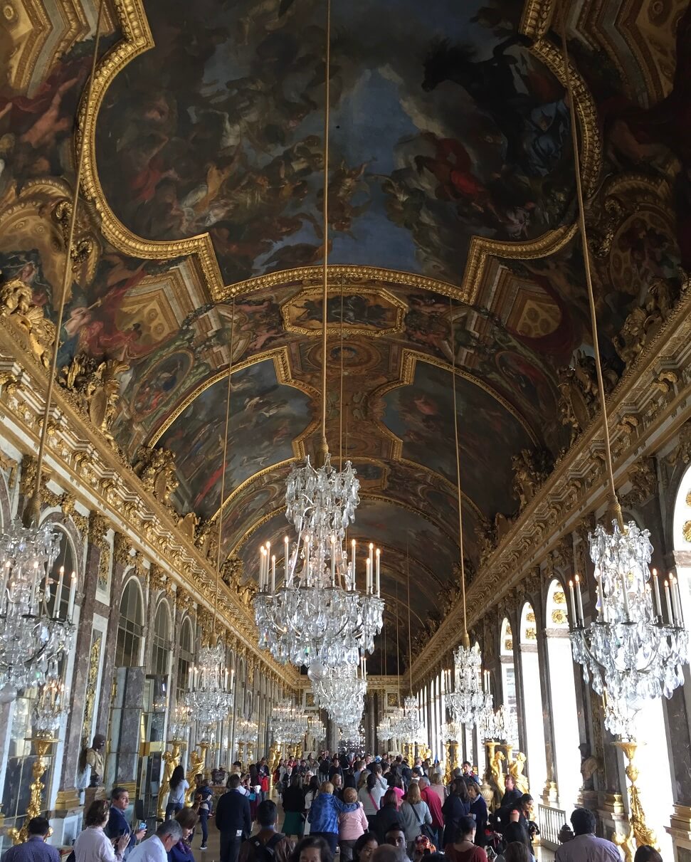 パリ最新情報「時の試練に耐えたヴェルサイユ宮殿、400周年を迎える」