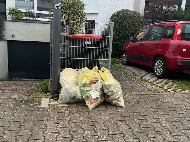 ドイツ最新情報「街中にゴミ箱がたくさん。ドイツのゴミ事情」