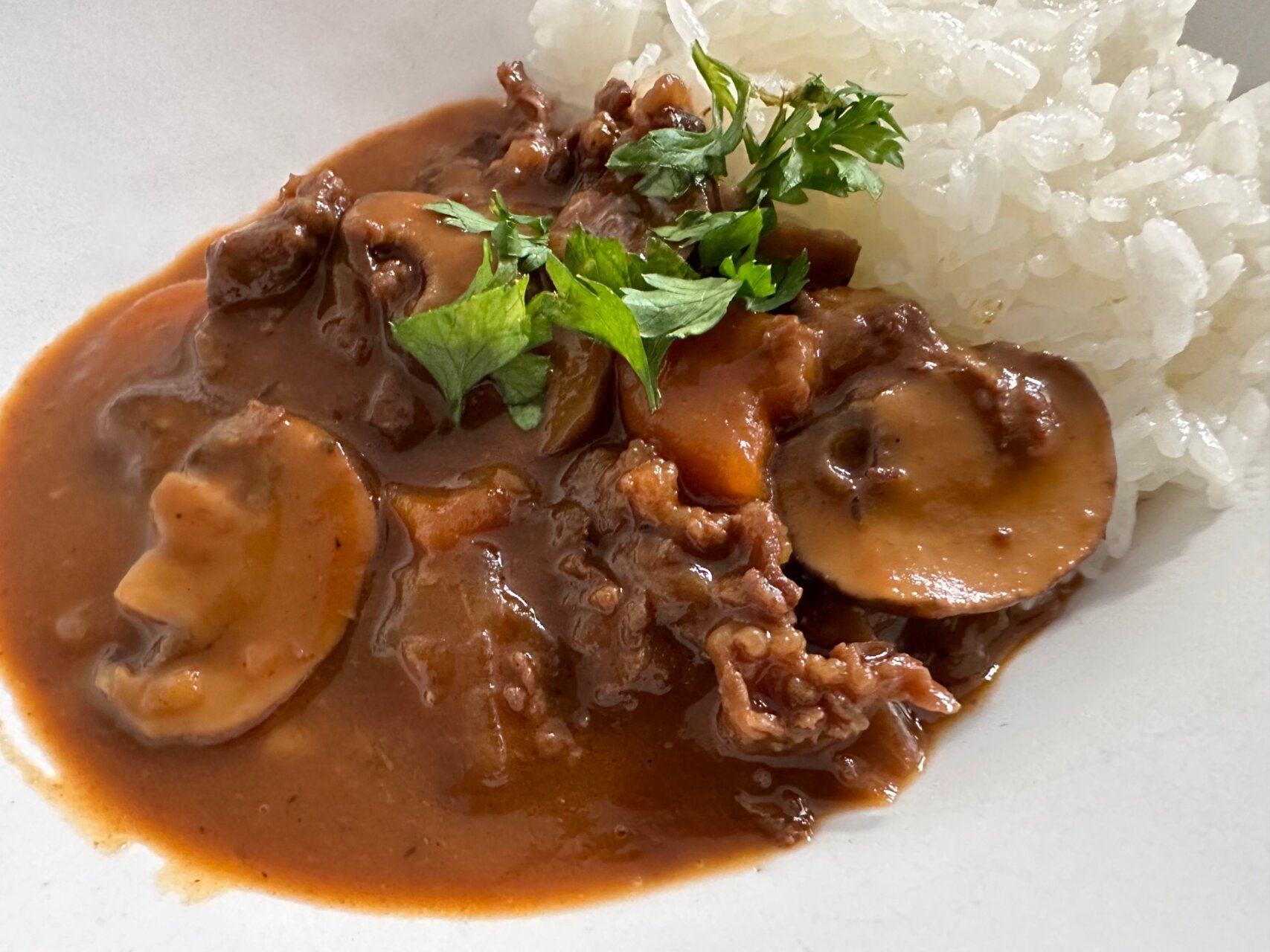 滞仏日記「急に寒くなったパリ、フランス風牛丼で身体をあたため乗り切るぞ」