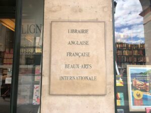 パリ最新情報「フランス語にも男女平等の動きが広がる。しかし、マクロン大統領がNO！ 」