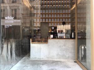 パリ最新情報「パリに新しい流れ、カフェならぬコーヒーショップが続々とオープン」