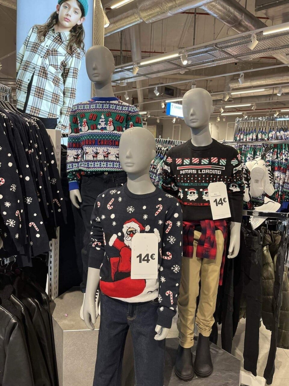 愛すべきフランス・デザイン「ダサ可愛セーターはフランスの新しいクリスマスアイテム！」