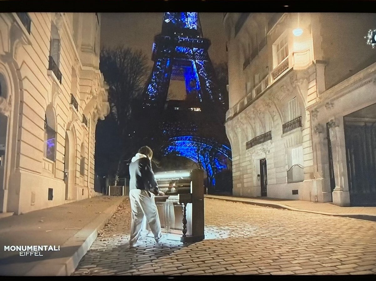 パリ最新情報「エッフェル塔が光と音に包まれた夜。ギュスターヴ・エッフェル没後100周年」
