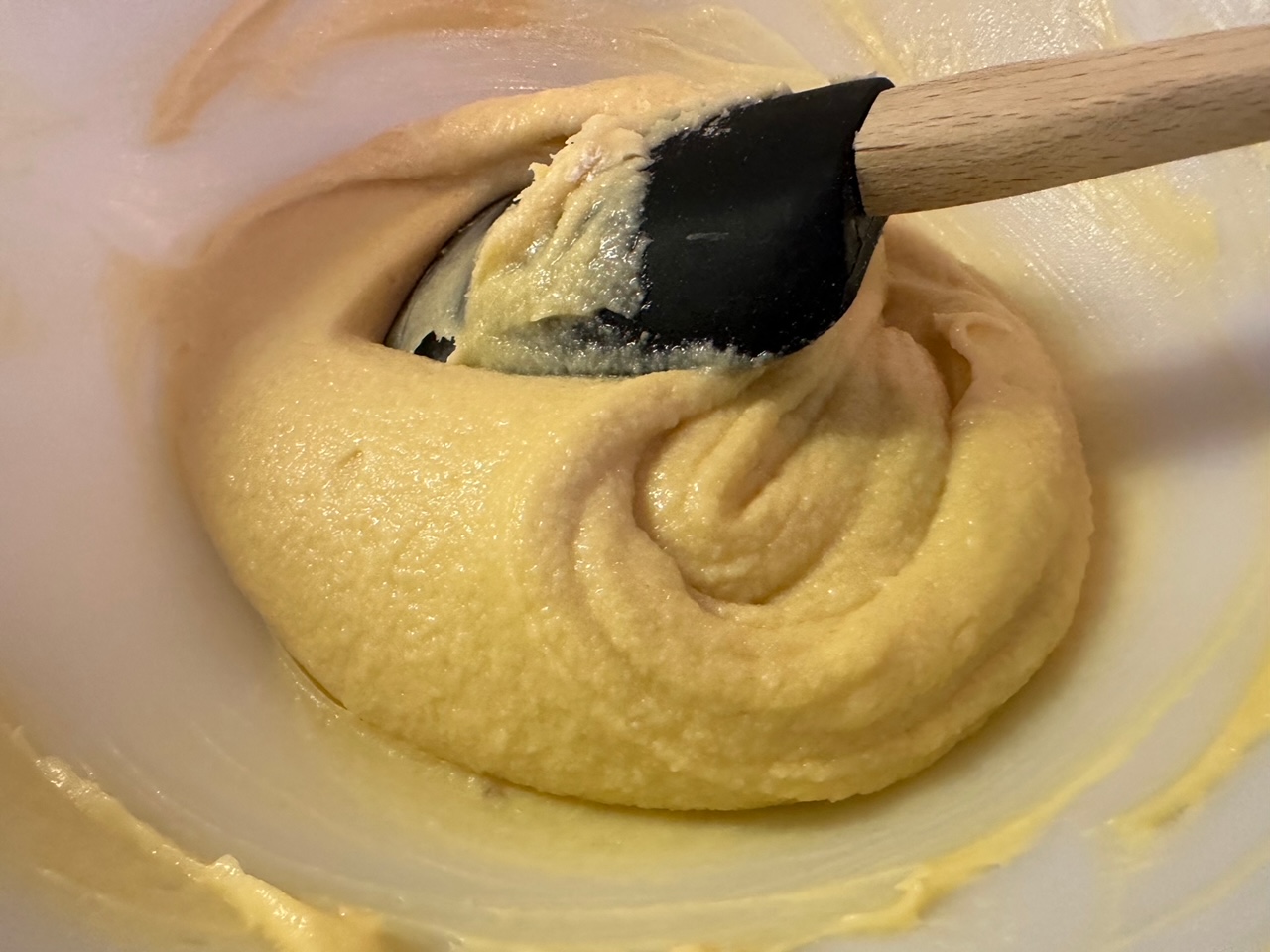 今日の献立、ラズベリーとホワイトチョコのパウンドケーキ