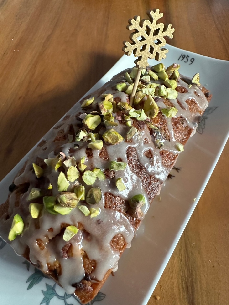 今日の献立、ラズベリーとホワイトチョコのパウンドケーキ