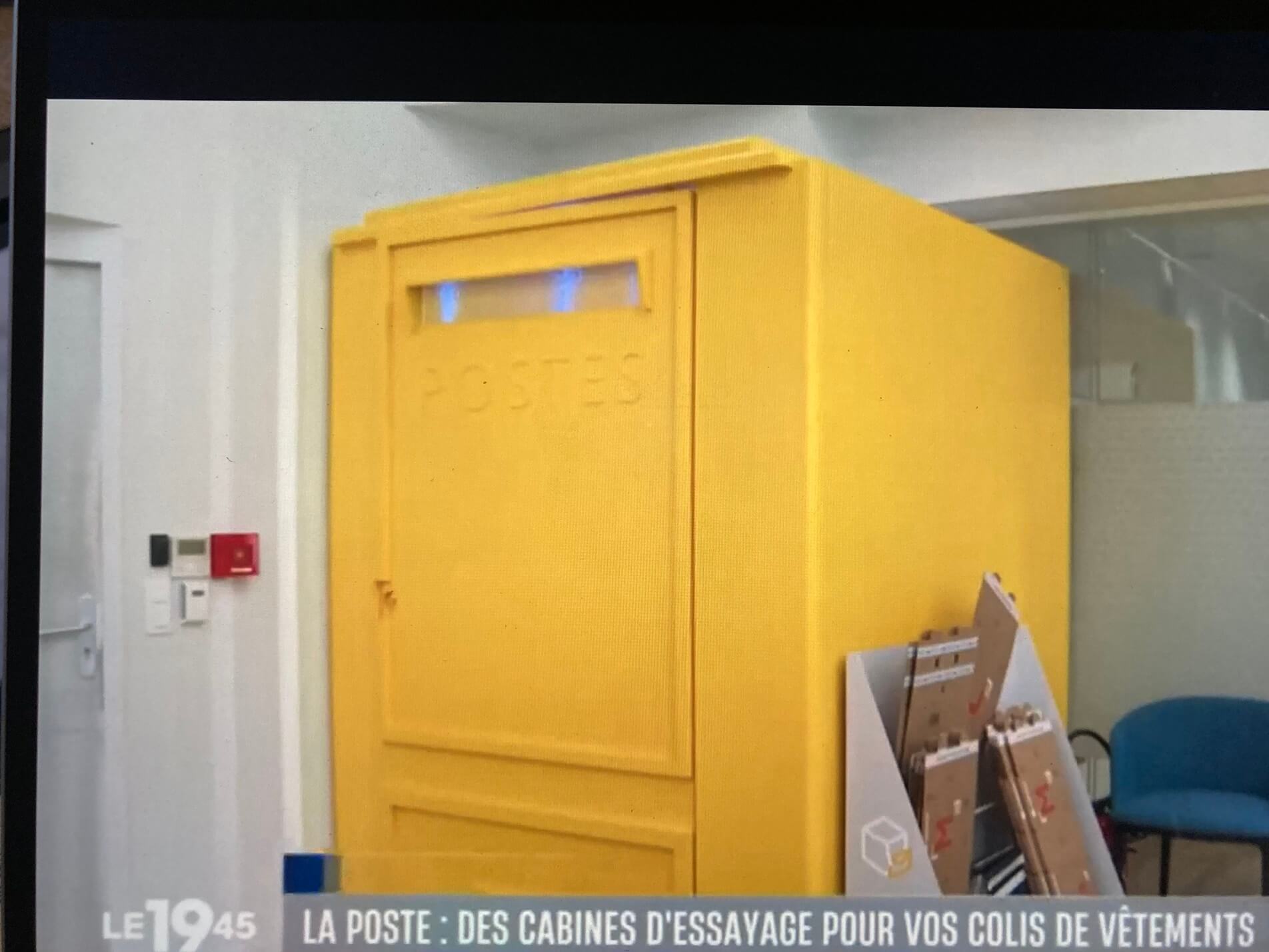 パリ最新情報「オンラインショッピングが浸透したフランス冬のセール、一部の郵便局では試着室も登場」