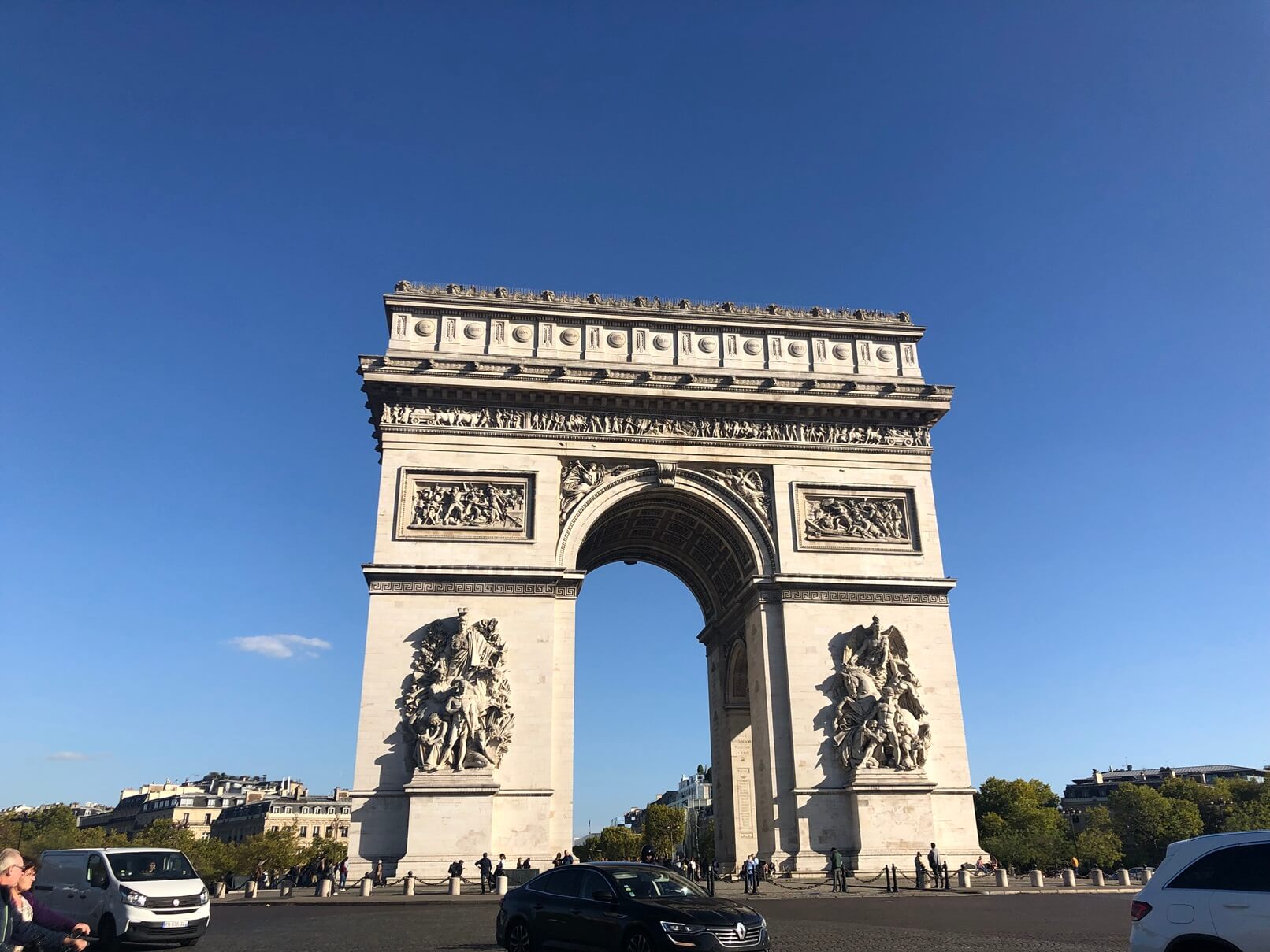 パリ最新情報「2024年から値上げが続くパリの美術館。凱旋門、ヴェルサイユ宮殿も」