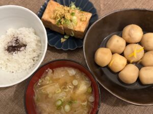 退屈日記「父ちゃんの自分ごはん、三四郎は興味津々なり」