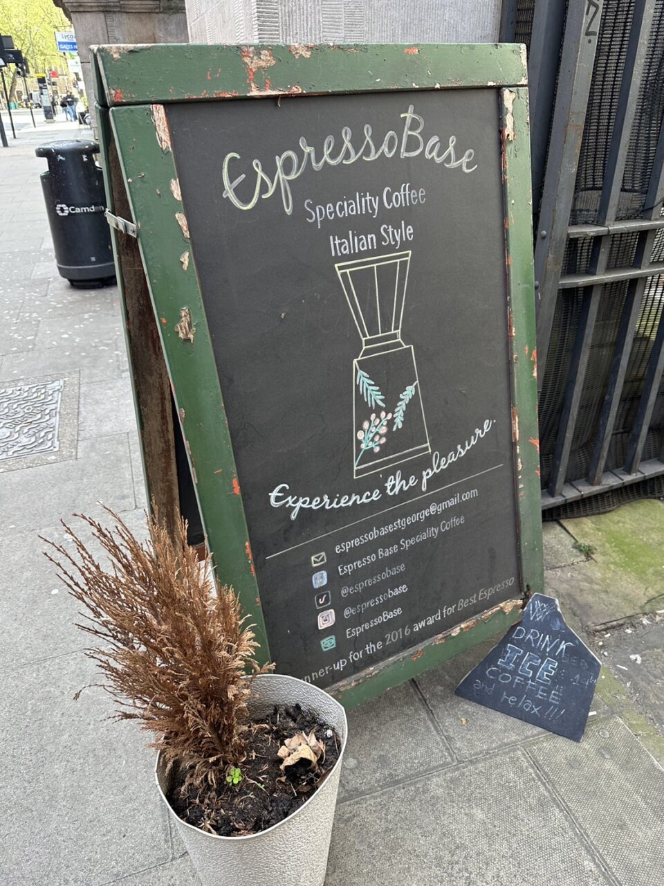 滞英日記「ロンドンでカフェ、ロンドンでランチ、ロンドンでディナー、最高なのだ」