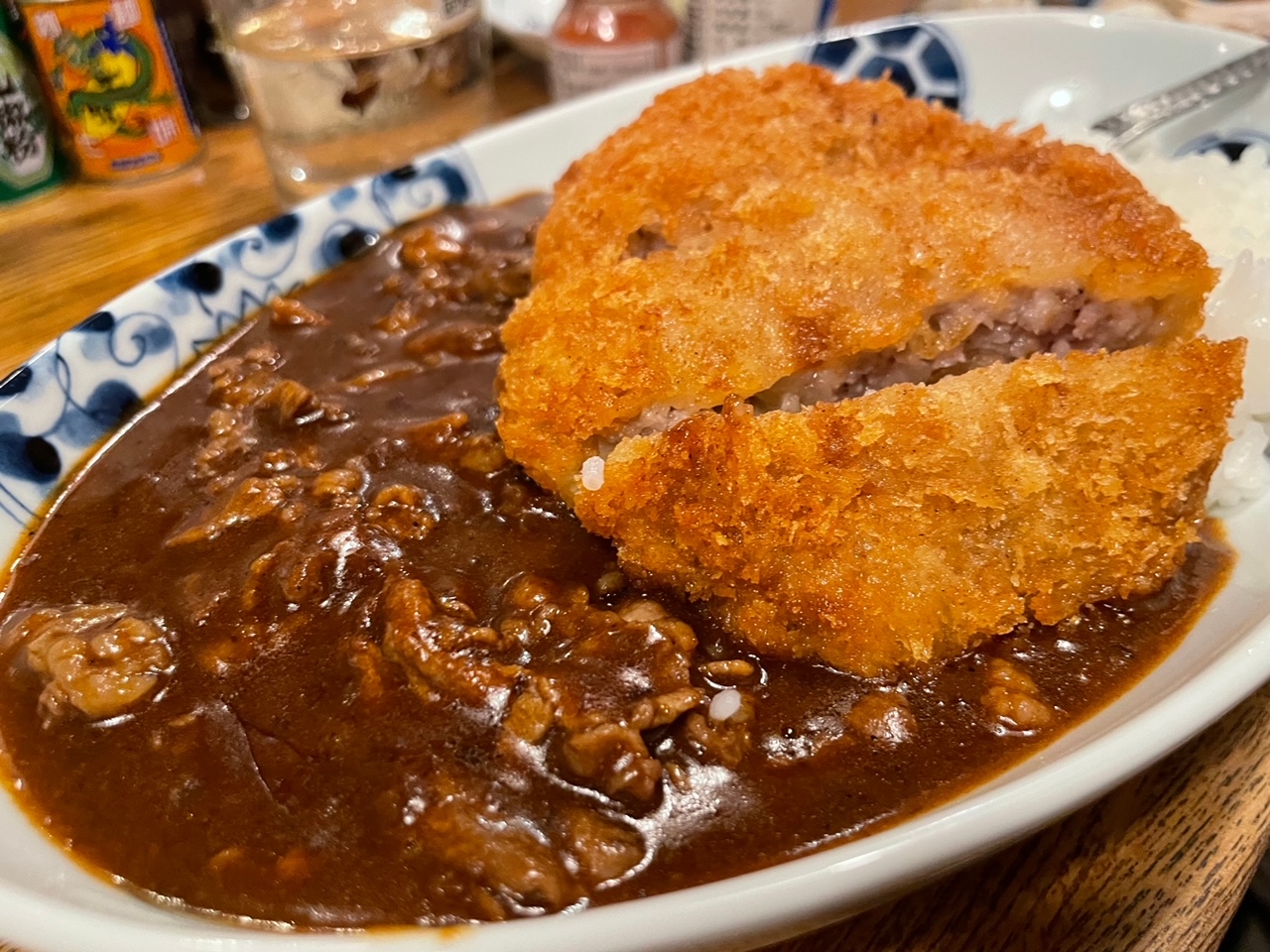 滞日日記「東京最後の夜、引退ライブを支えたいと申し出た若者たちと飲んだ」