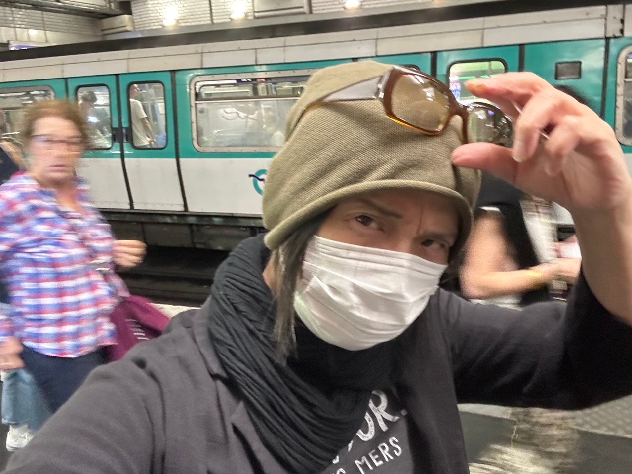 滞仏日記「再びメトロに乗ってパリ右岸に渡った父ちゃん。メトロに乗って、豆腐を買いに」