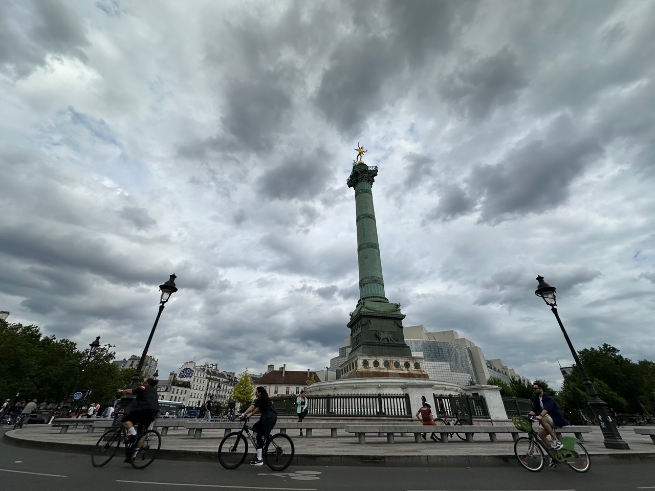 滞仏日記「フランス、オリンピックどころじゃない。日本もやばい。円安の急降下底なし」