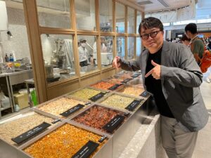 滞日日記「麻布台ヒルズマーケットでめざしを買う。パリのマルシェとの違い」