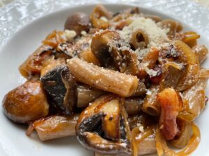 仏飯日記「なかなか復調しない父ちゃん、たまねぎのあっさり和風パスタを作って食べた」