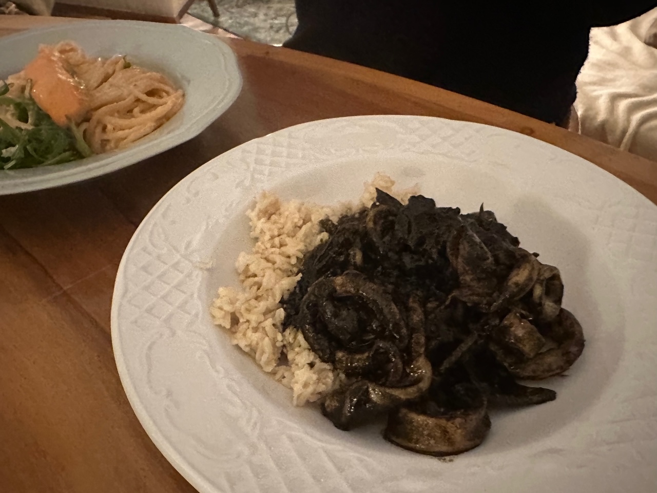 息子くんらに、明太子パスタと、バスク風イカゴロ煮を作ってあげた