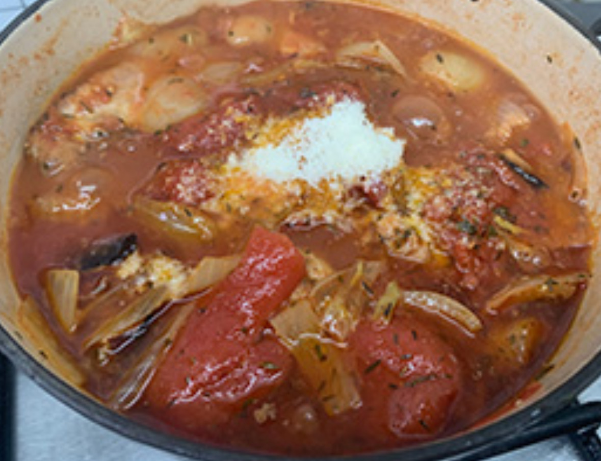 今日の献立、南仏風トマト・チキン煮込み