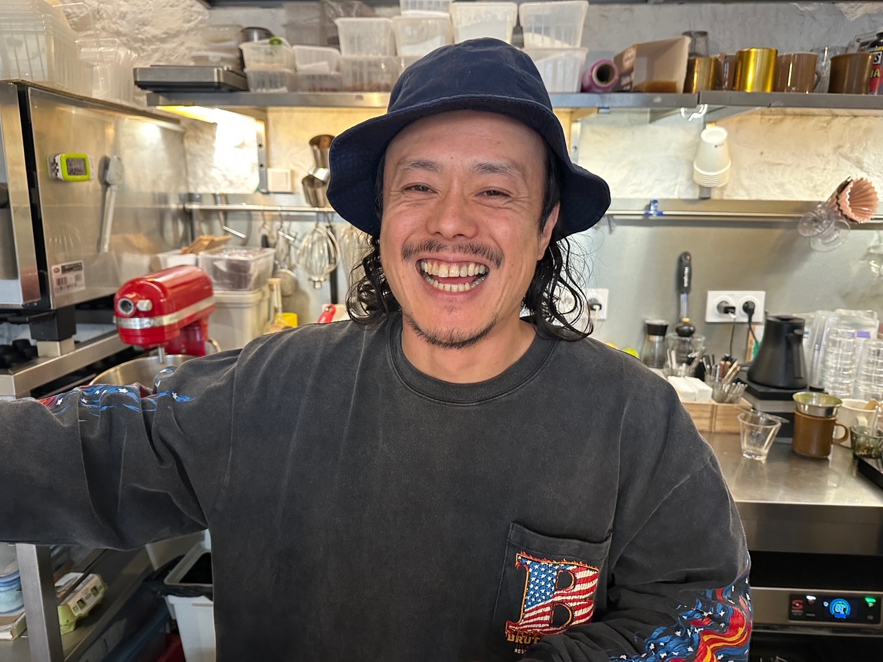 有名な俳優さんに激似と噂の男が作るマレ地区最高のパンペルデュ！