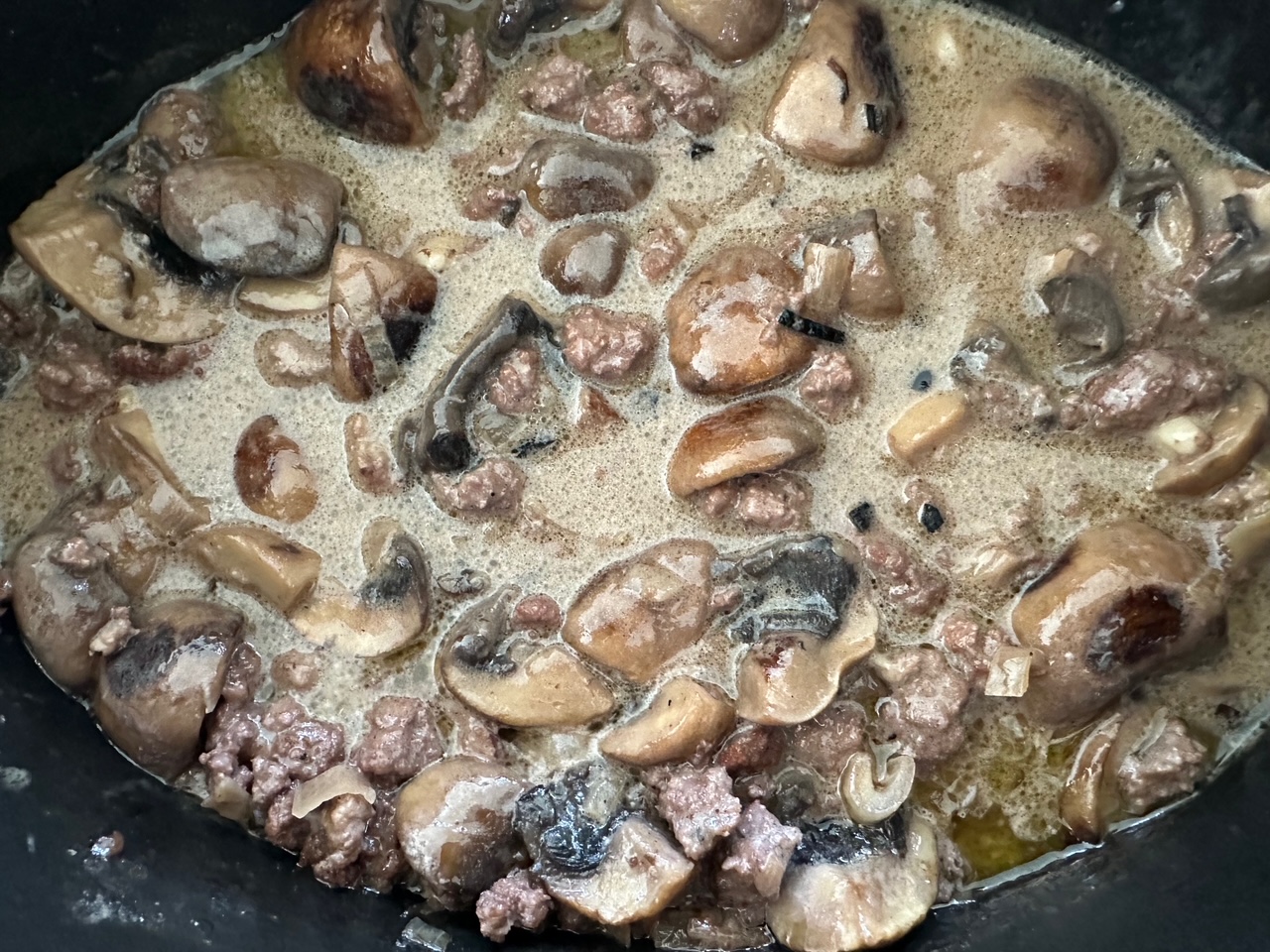 裏庭にかえでを植樹からのひき肉とマッシュルームの濃厚スパゲッティ！