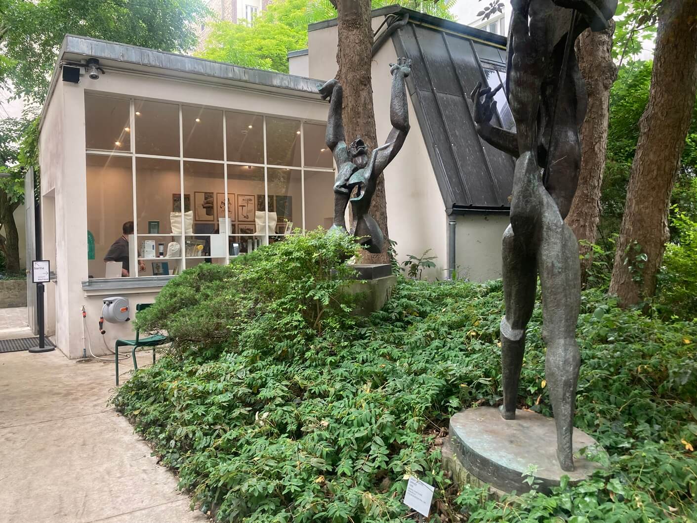 パリ・アート情報「パリの穴場ミュージアム、『ザッキン美術館』へ。入場無料！」