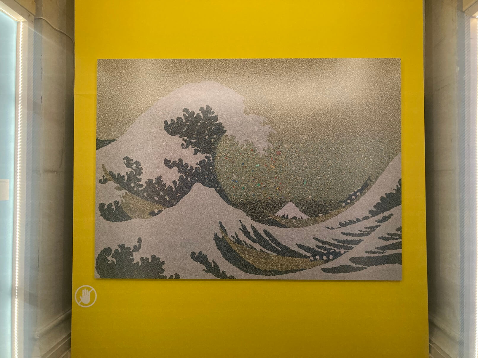 パリ・アート情報「パリ市庁舎もアートギャラリーに。未来を描く環境アート展、開催中」