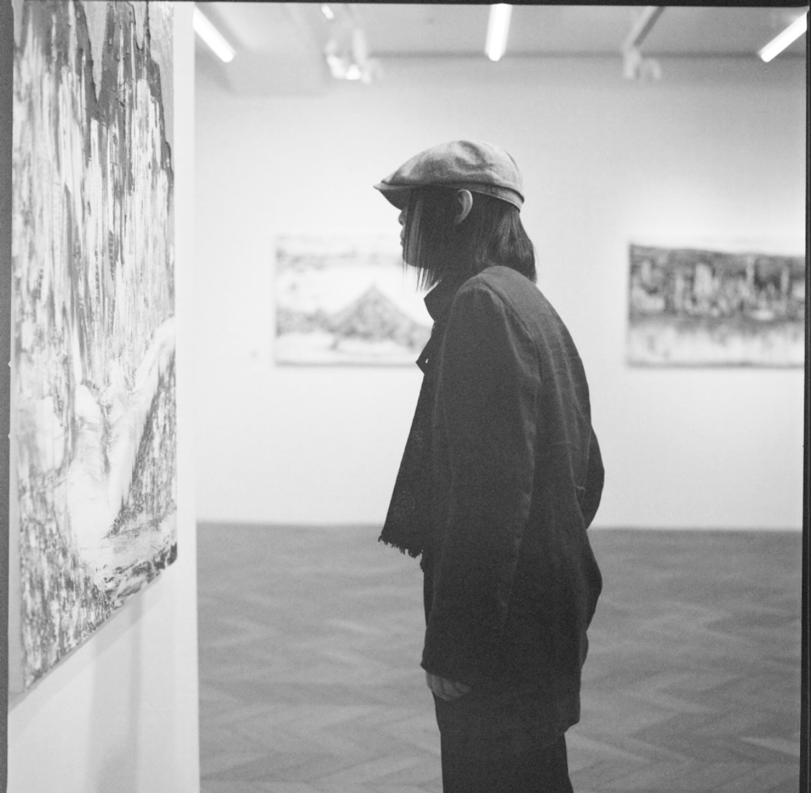 「画人と文人のあいだ」パリ個展に向けて、辻仁成インタビュー
