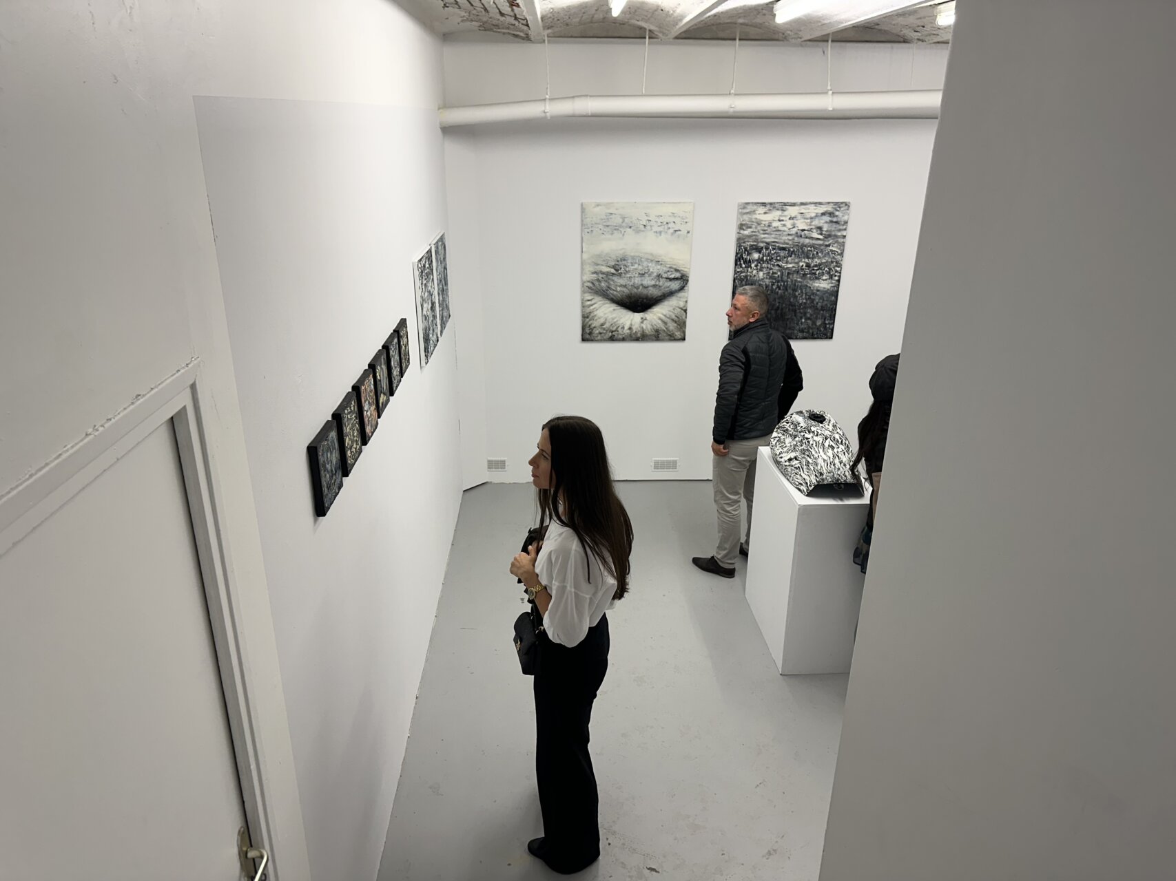 辻仁成リヨン展覧会「Les invisibles/見えないものたち」展に寄せて