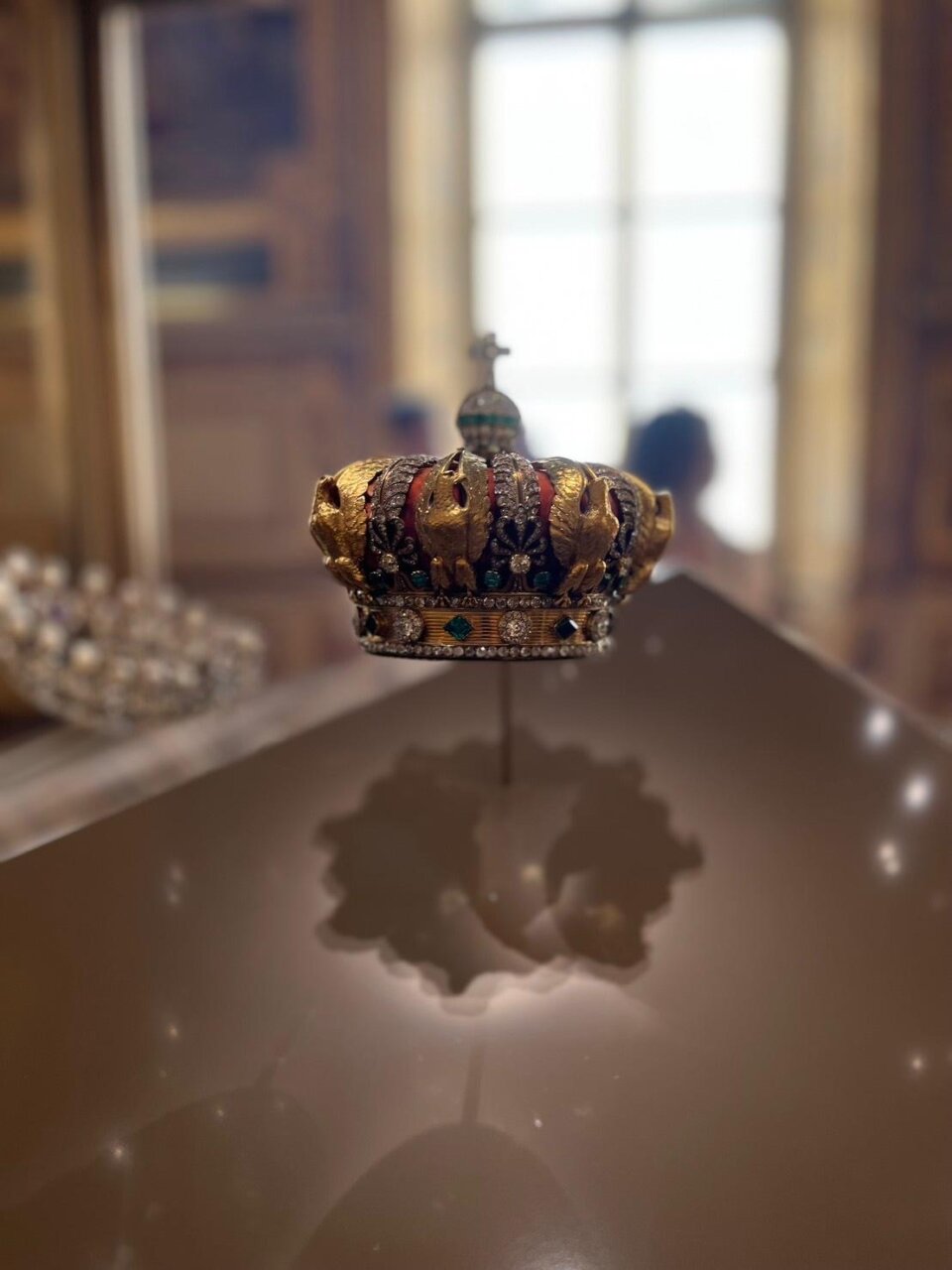 パリ・アート情報「ルーブル美術館で史上最大級の強盗事件、王室コレクションが標的に」