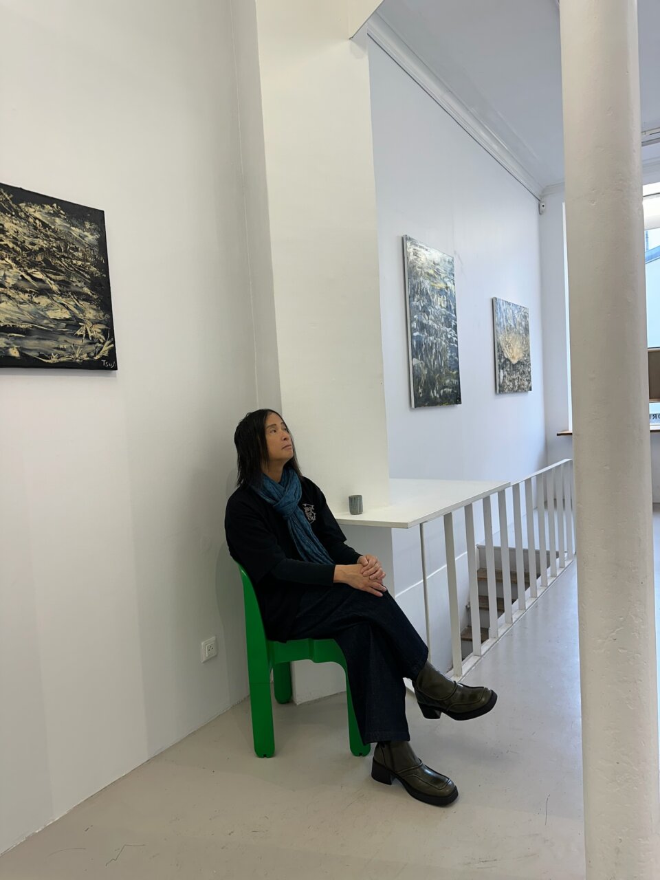 父ちゃん、パリ個展日記（個展会場で小説を書く）