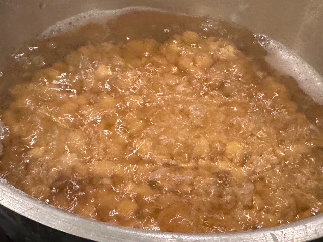 何食べているの～、父ちゃんのノルマンディ飯（フムス）