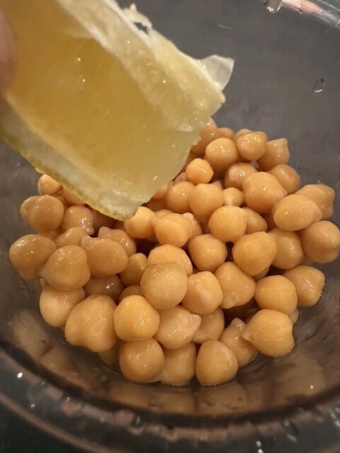 何食べているの～、父ちゃんのノルマンディ飯（フムス）