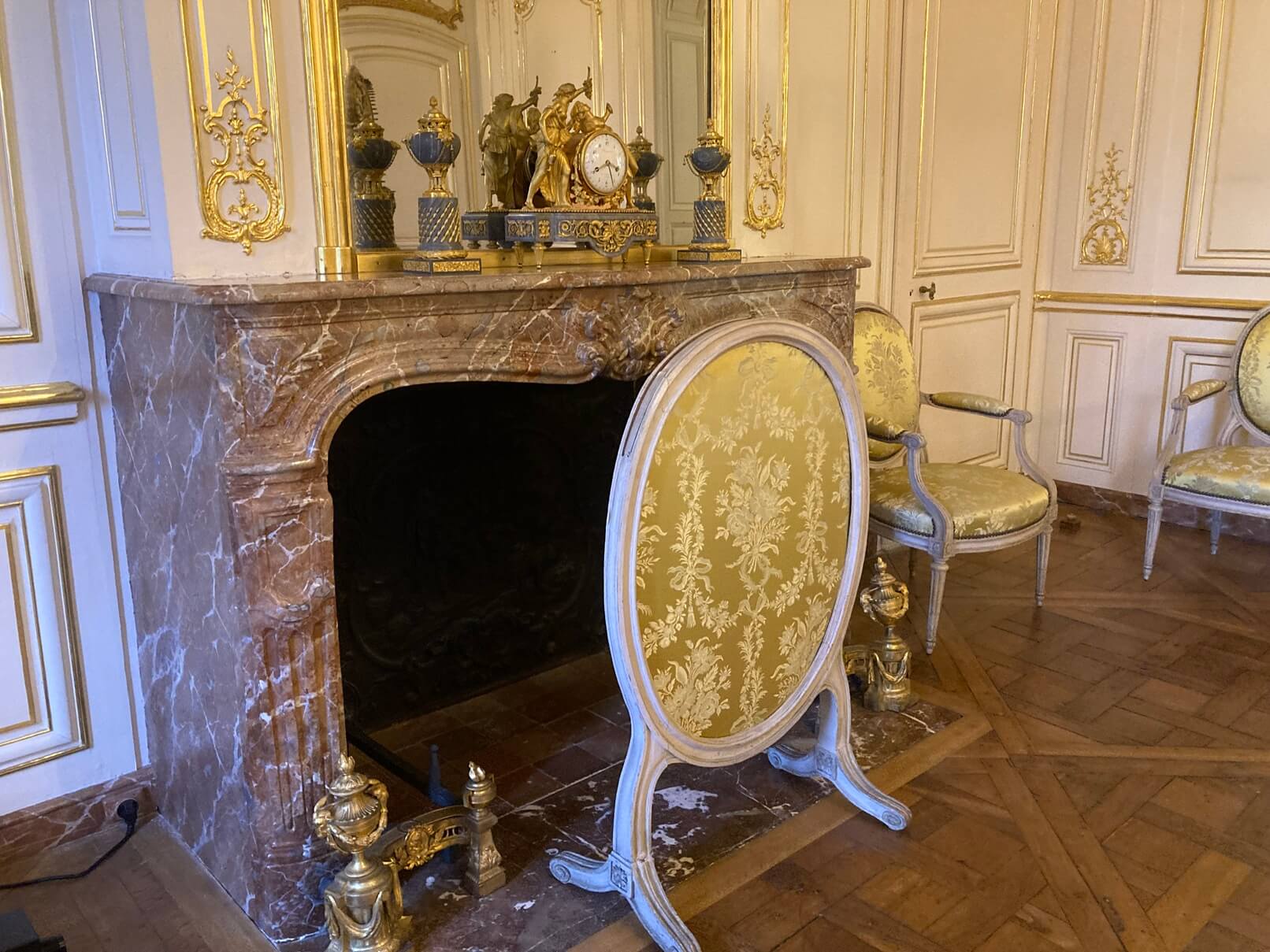 パリ・アート情報「ヴェルサイユ宮殿と一緒に訪れたいアートスポット、ランビネ美術館」