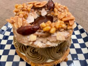 パリ日記「甘いものみーつけた。小さな秋も見～つけた」