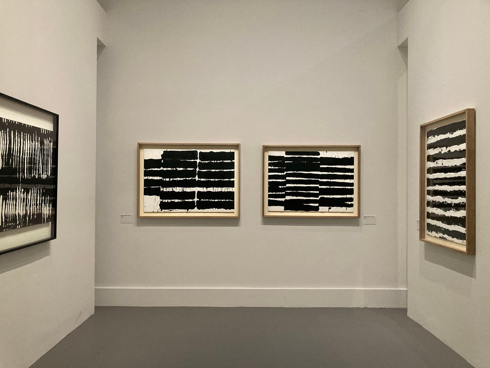 パリ・アート情報「リュクサンブール美術館で現代アートを。“黒”に光る企画展が開催中」