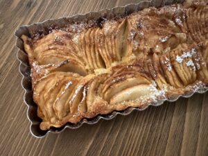 何食べているの~、父ちゃんのノルマンディ飯(タルト・ノルマンド)