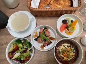 小さい秋、見つけた。軽井沢日記(15号室、森の朝食)