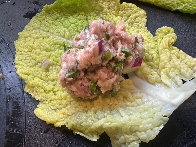 今日の献立、香ばしい焼きシューファルシ。