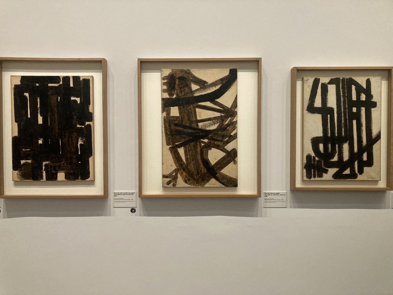 パリ・アート情報「リュクサンブール美術館で現代アートを。“黒”に光る企画展が開催中」