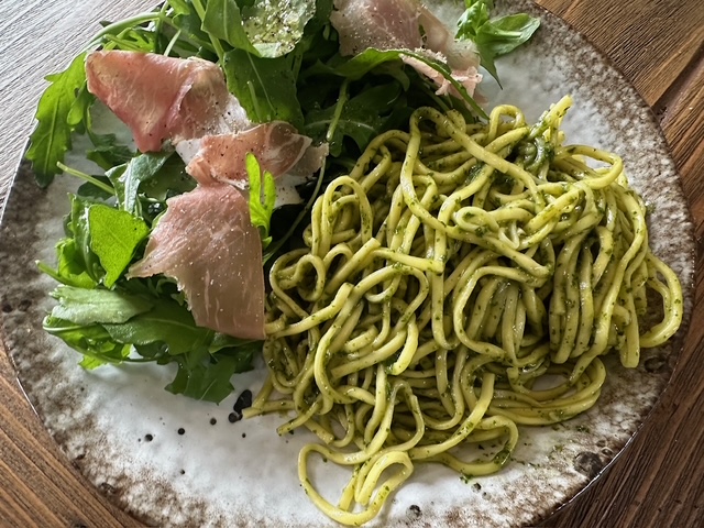 今日の献立、バジルのパスタ