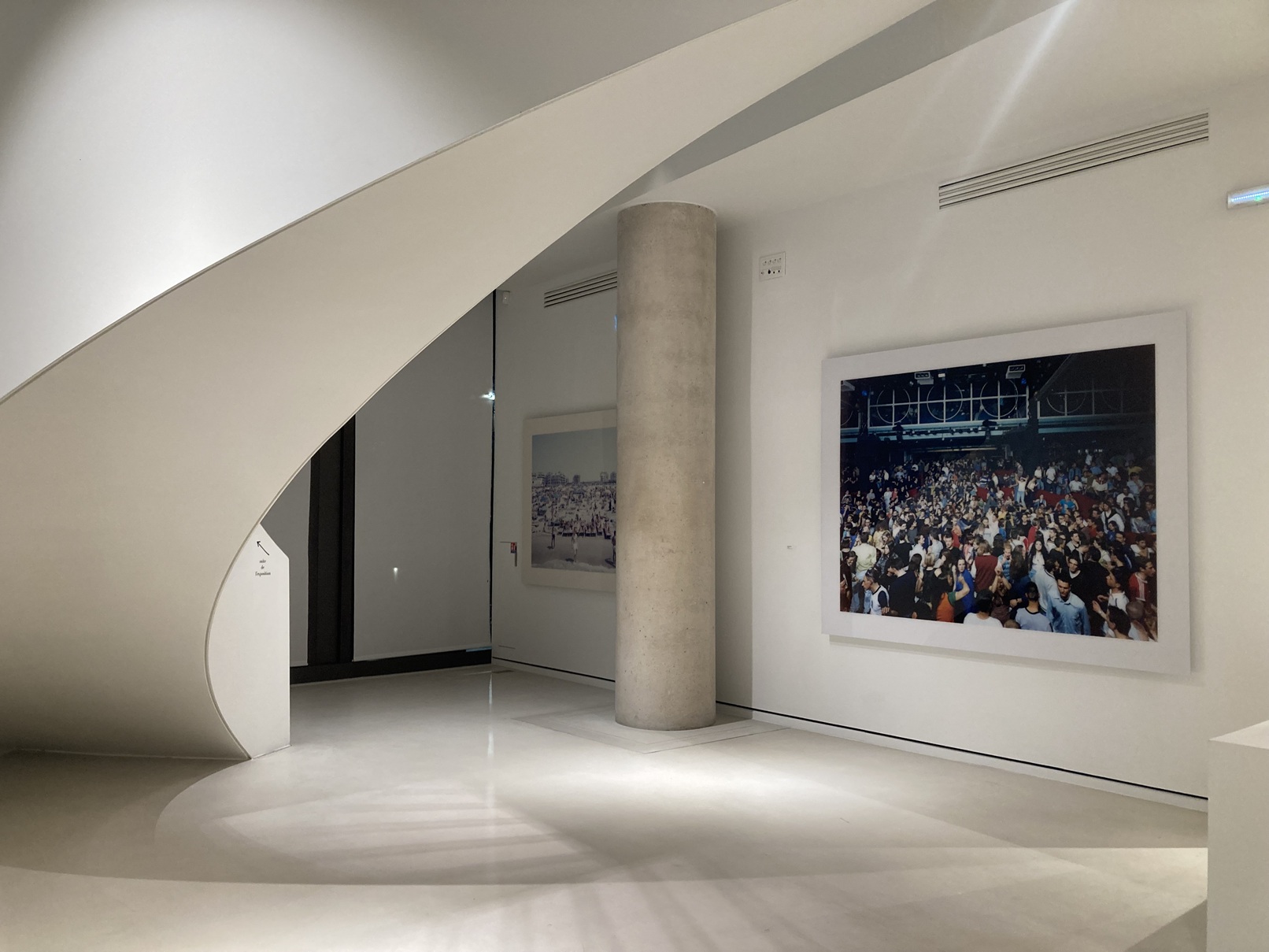 パリ・アート情報「アニエスベーが手がける、パリの現代アート美術館『La Fab.』」