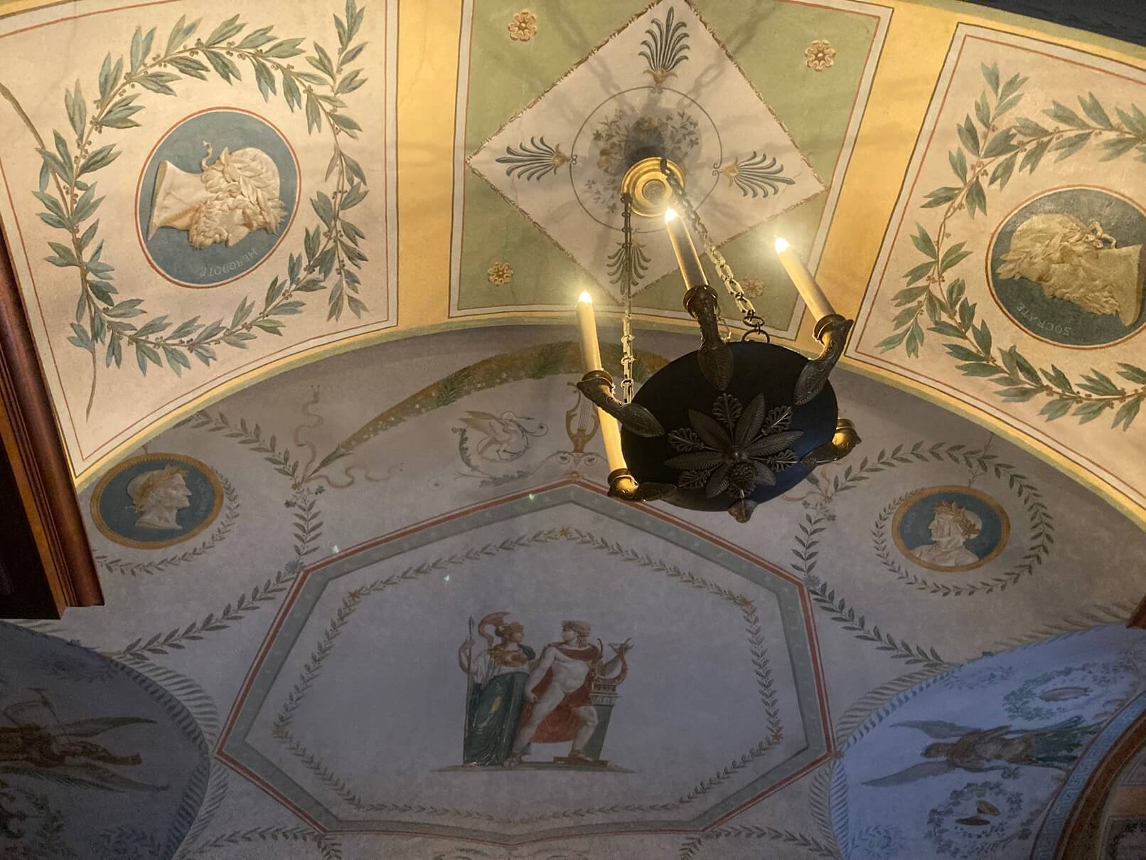 パリ・アート情報「ナポレオン夫妻の物語が残る、マルメゾン城美術館を訪ねて」