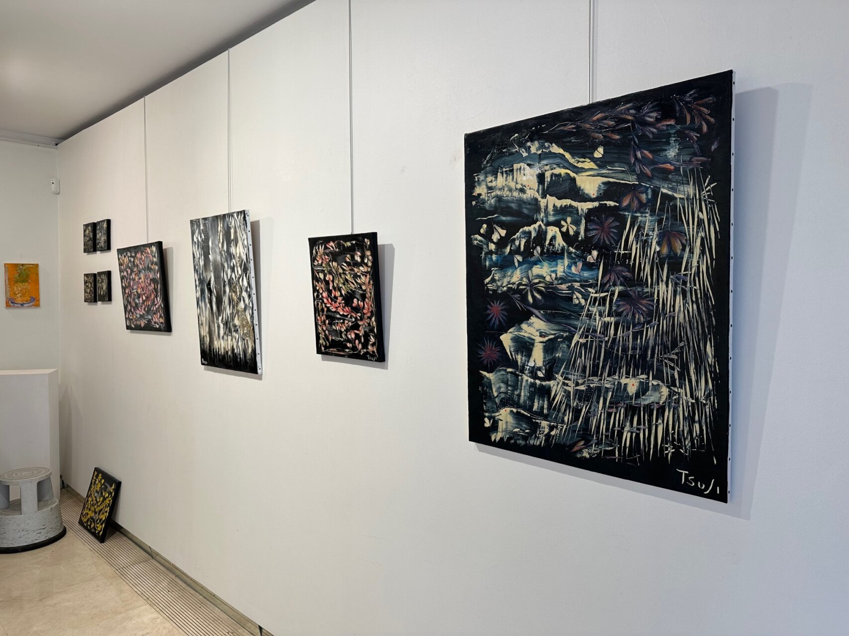 日動画廊パリに作品を搬入したよ！