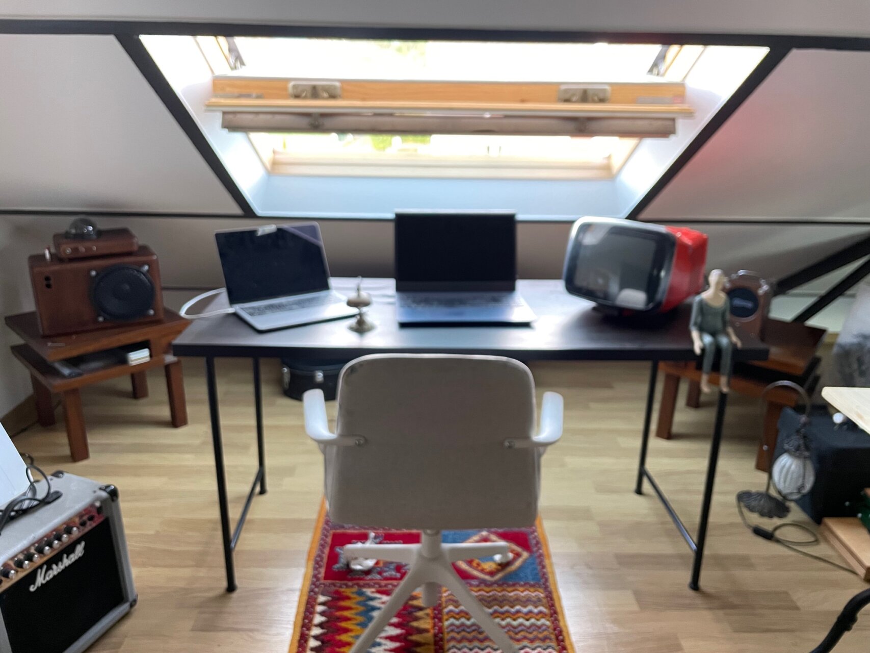 作家の隠れ家、秘密の執務室大公開!