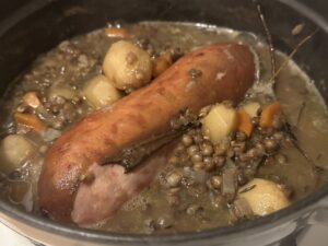 毎日が勝負飯、モルトソーセージ煮込み