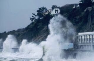 ノルマンディ、最新情報、爆弾低気圧接近中