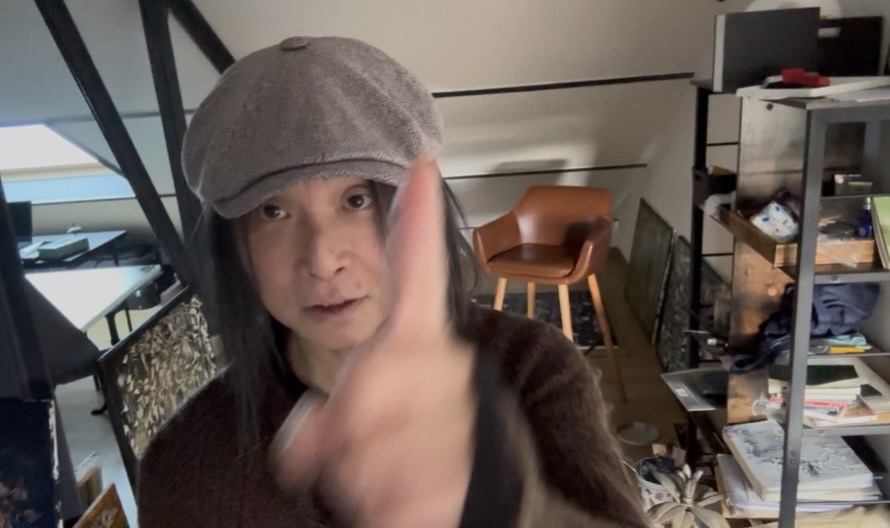 作家の隠れ家、秘密の執務室大公開!