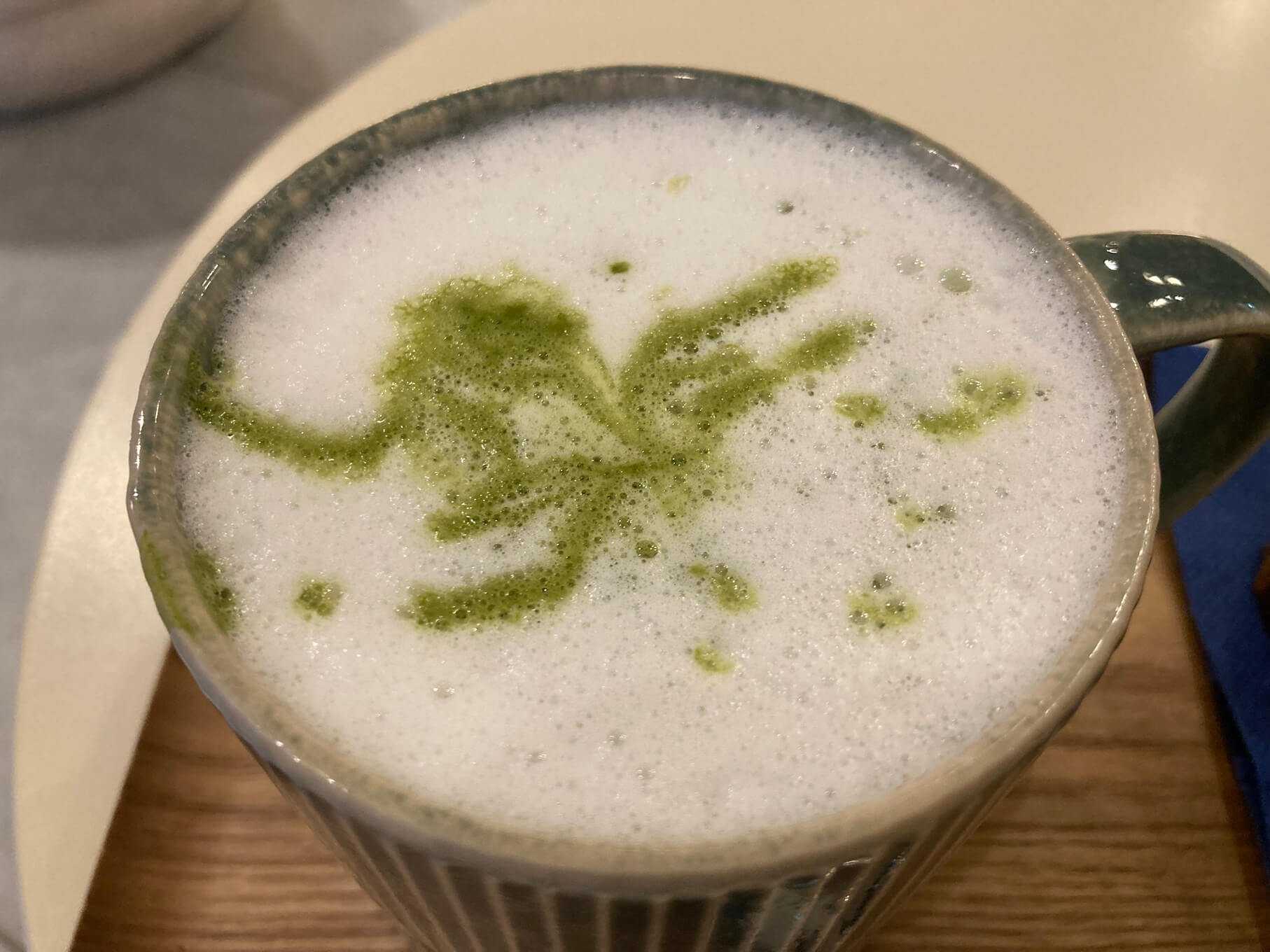 パリ・アート情報「冬に飲みたい。パリのショコラショー事情2026」